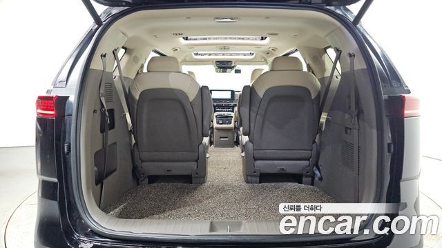 Kia Canival 2022 — photo 33