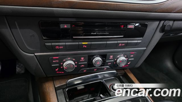Audi A6 2015 — photo 23