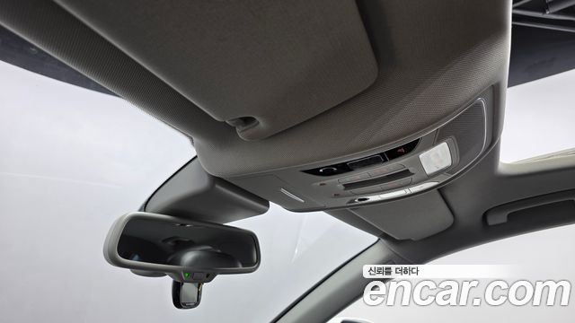 Audi A6 2015 — photo 31