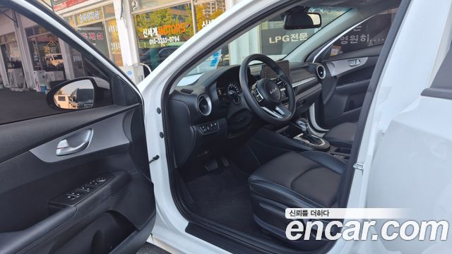 Kia K3 2022 — photo 11