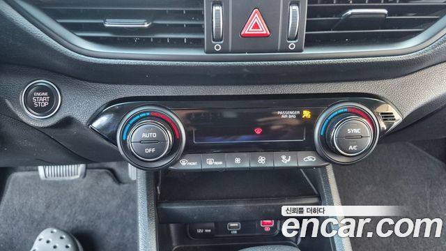 Kia K3 2022 — photo 13