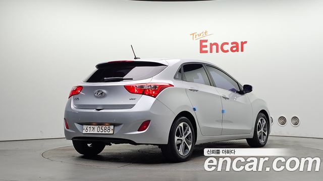 Hyundai i30 2016 — photo 2