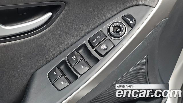 Hyundai i30 2016 — photo 13