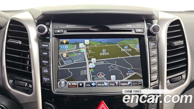 Hyundai i30 2016 — photo 16