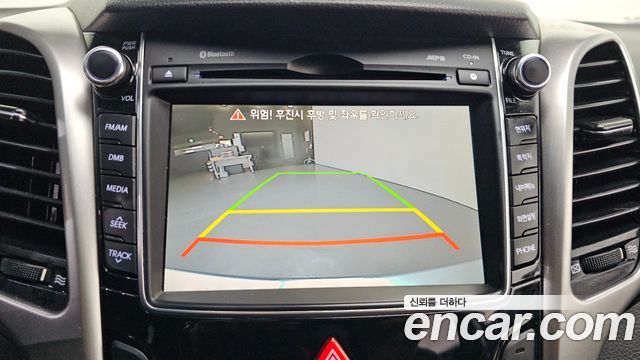 Hyundai i30 2016 — photo 17