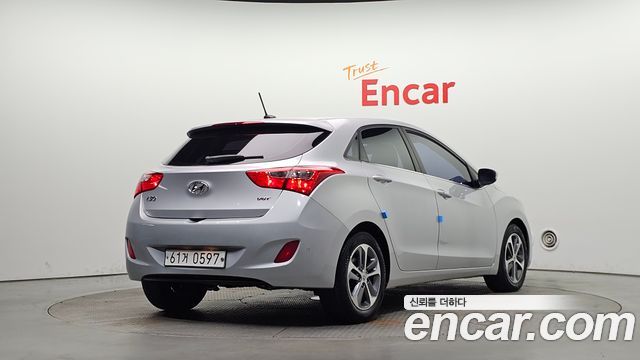 Hyundai i30 2016 — photo 2