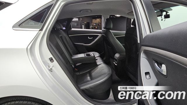 Hyundai i30 2016 — photo 12