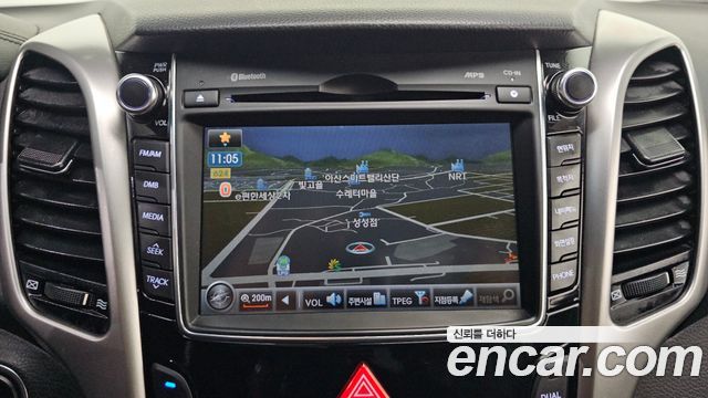 Hyundai i30 2016 — photo 16