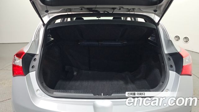 Hyundai i30 2016 — photo 20