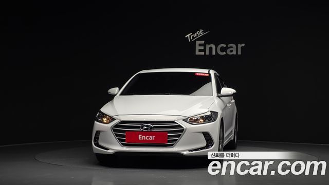 Hyundai AVANTE 2018 — photo 3