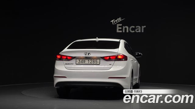 Hyundai AVANTE 2018 — photo 4