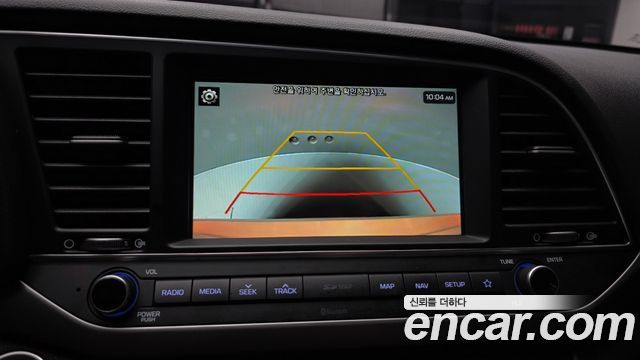 Hyundai AVANTE 2018 — photo 21