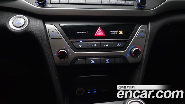 Hyundai AVANTE 2018 — photo 22