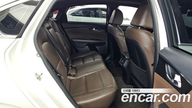 Kia K3 2019 — photo 18
