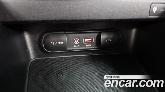 Kia K3 2019 — photo 27