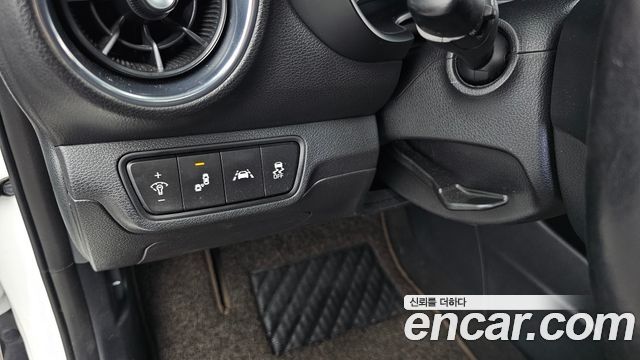 Kia K3 2019 — photo 28