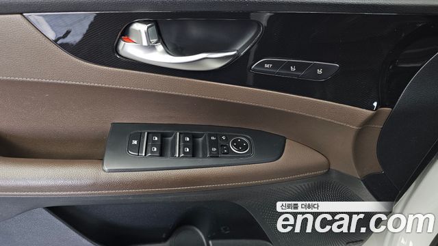 Kia K3 2019 — photo 32