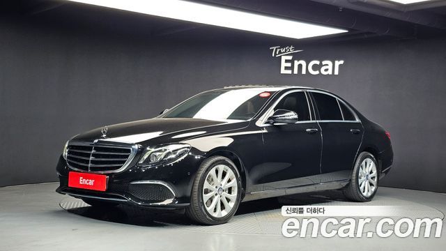 Mercedes-Benz E-Class 2017 — photo 1