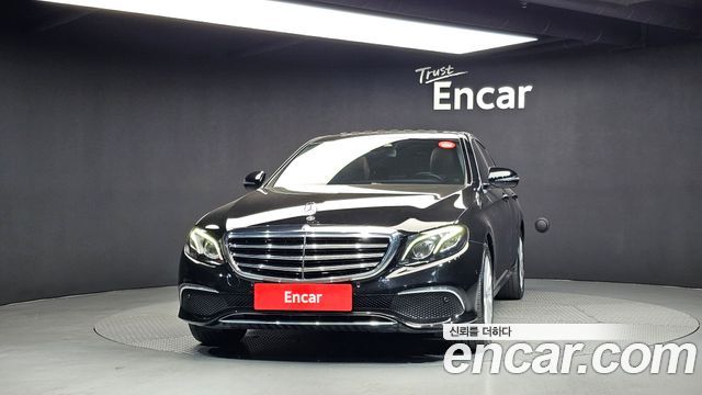 Mercedes-Benz E-Class 2017 — photo 3