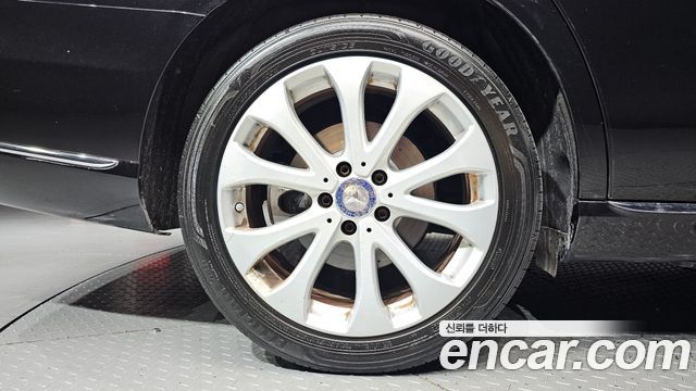 Mercedes-Benz E-Class 2017 — photo 5