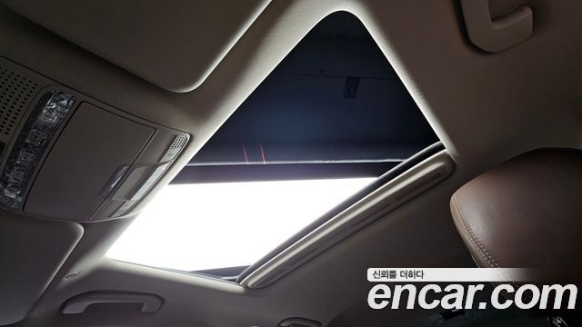 Mercedes-Benz E-Class 2017 — photo 17