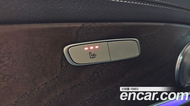 Mercedes-Benz E-Class 2017 — photo 19