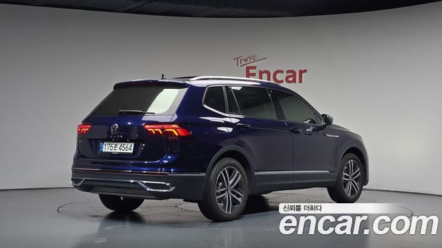 Volkswagen Tiguan 2023 — photo 2