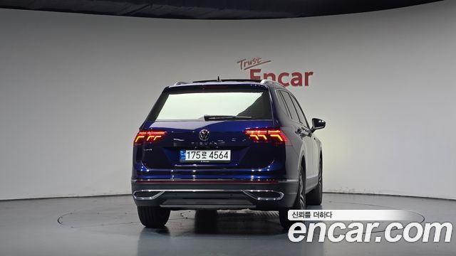Volkswagen Tiguan 2023 — photo 4