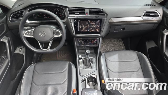 Volkswagen Tiguan 2023 — photo 10