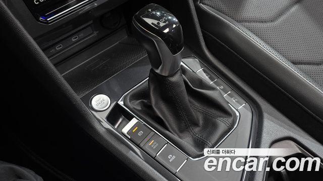 Volkswagen Tiguan 2023 — photo 12
