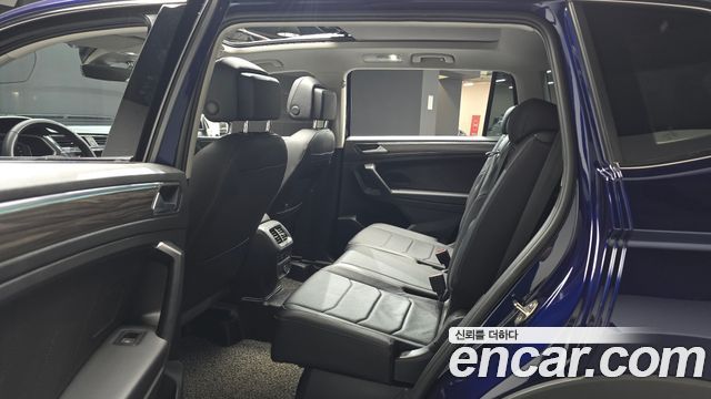 Volkswagen Tiguan 2023 — photo 17