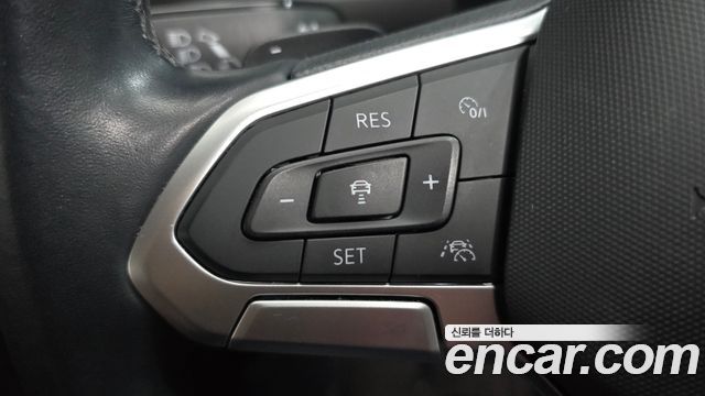 Volkswagen Tiguan 2023 — photo 24