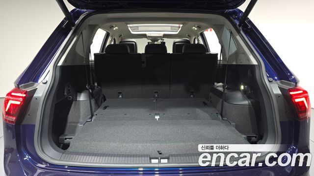Volkswagen Tiguan 2023 — photo 26