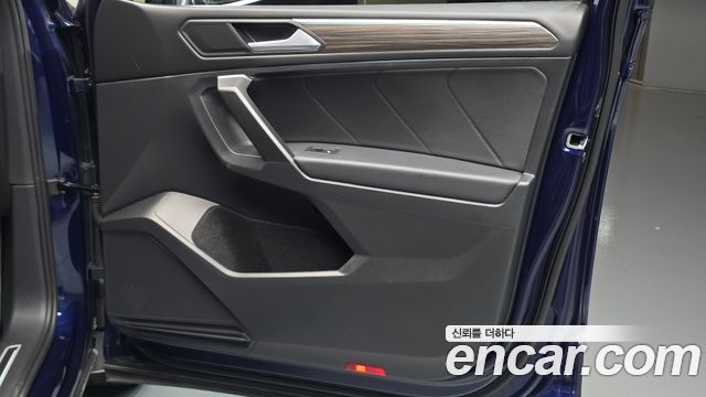 Volkswagen Tiguan 2023 — photo 15