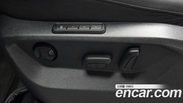 Volkswagen Tiguan 2023 — photo 31
