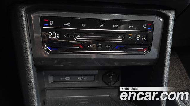 Volkswagen Tiguan 2023 — photo 32