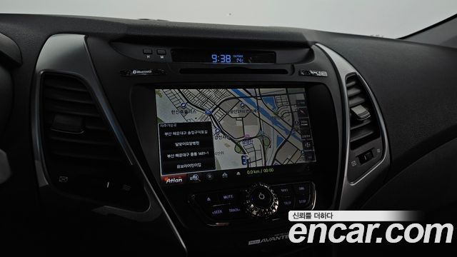 Hyundai AVANTE 2016 — photo 20