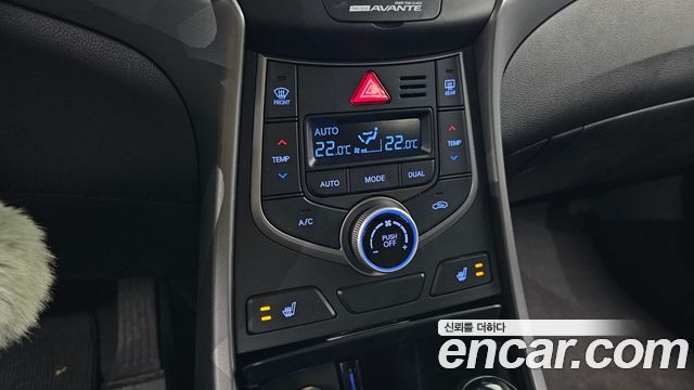 Hyundai AVANTE 2016 — photo 23