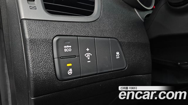 Hyundai AVANTE 2016 — photo 24