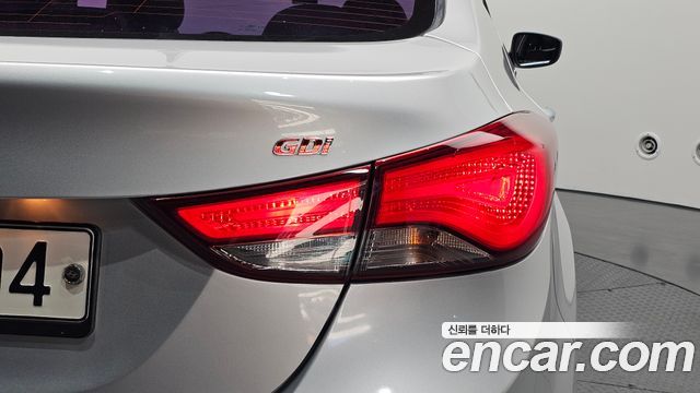 Hyundai AVANTE 2016 — photo 9