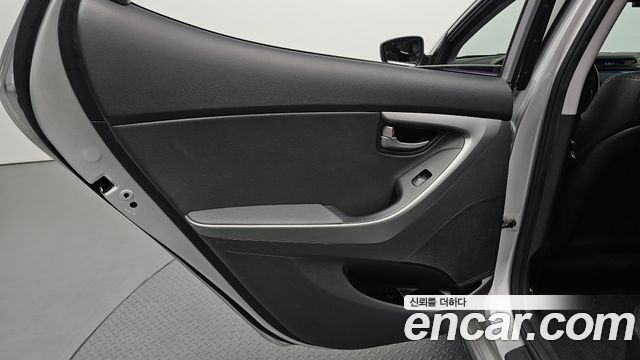 Hyundai AVANTE 2016 — photo 15