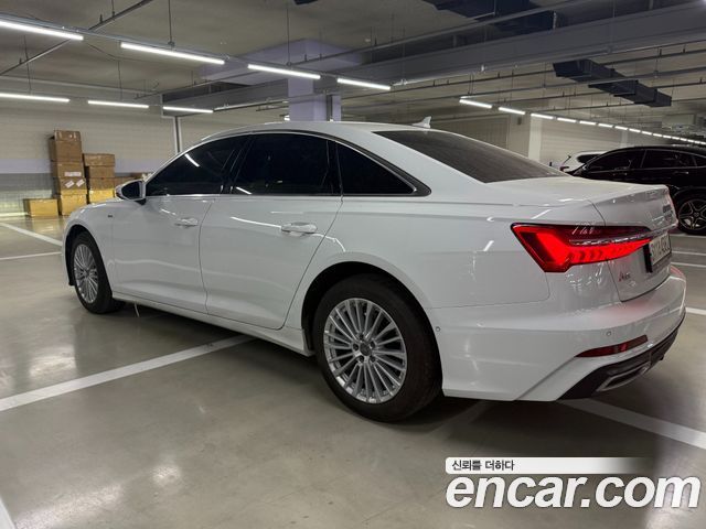 Audi A6 2021 — photo 2
