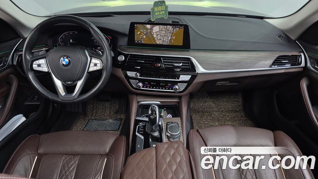 BMW 5-Series 2020 — photo 7