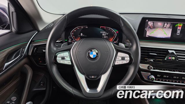 BMW 5-Series 2020 — photo 13