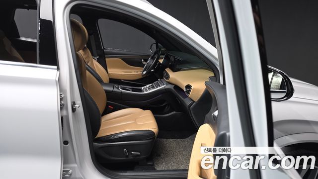 Hyundai Santafe 2021 — photo 17