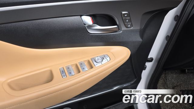 Hyundai Santafe 2021 — photo 32