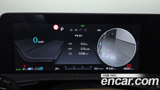 Kia EV6 2023 — photo 11