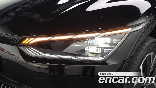 Kia EV6 2023 — photo 8