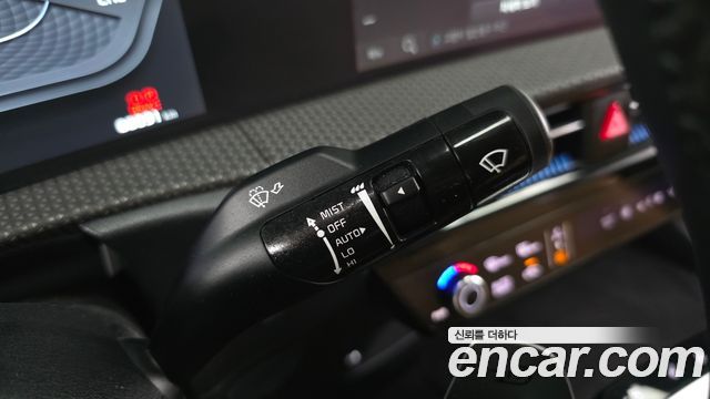 Kia EV6 2023 — photo 28