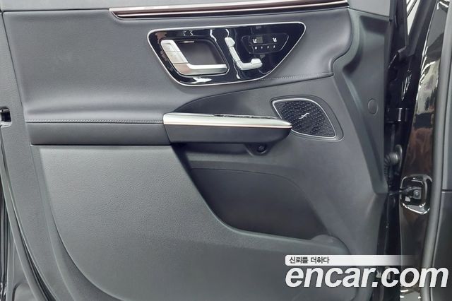 Mercedes-Benz EQE 2026 — photo 18